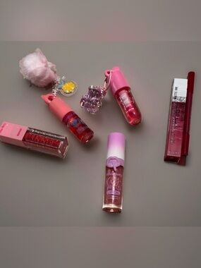 Pink Lip Oil — Hydrating Shimmer Gloss